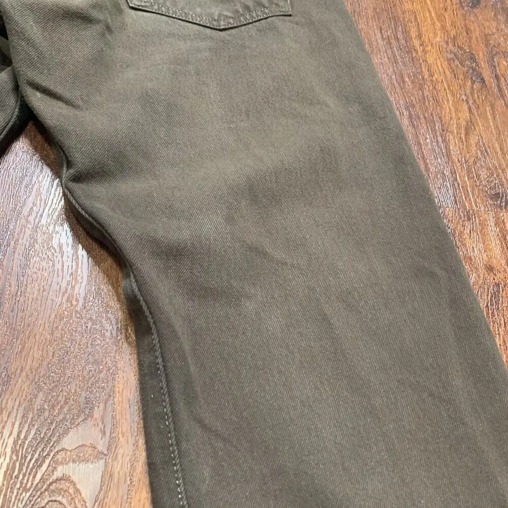 Levis bin d1